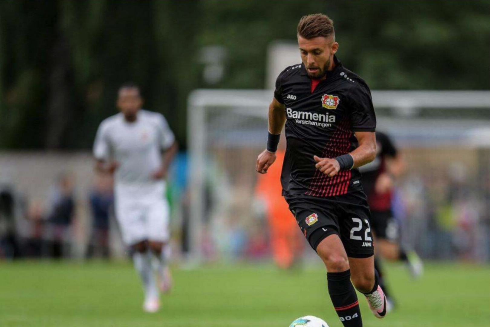 全明星赛赛后再迎强敌，埃因霍温调整名单，主帅态度：质疑声仍在，年轻球员得到机会的简单介绍