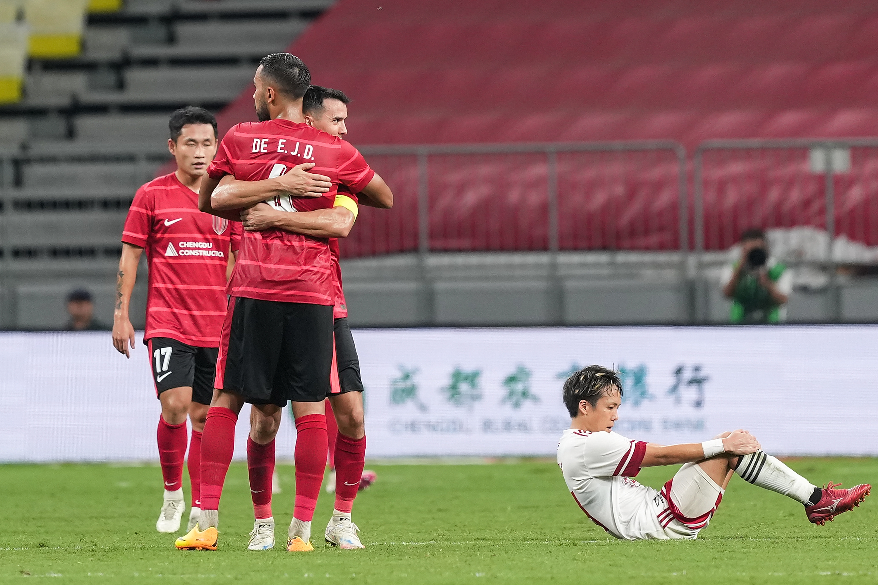 加时末段亚冠焦点战；成都蓉城造点机会；信心回归；阵容厚度经受考验的简单介绍