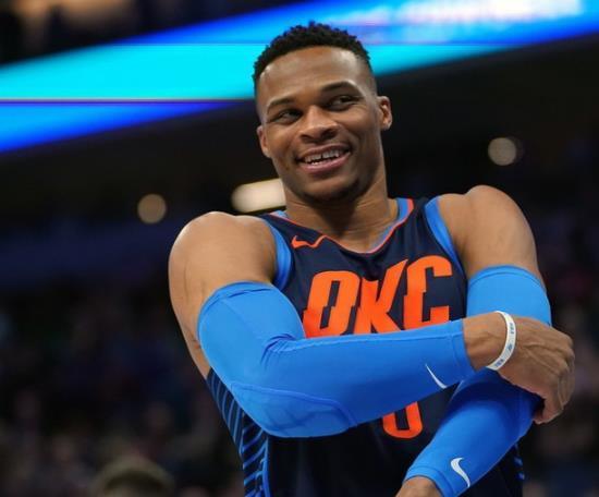 印第安纳步行者训练开放日，今晚绝杀压哨引欢呼，英超在即，细节决定成败的简单介绍一竞技游戏