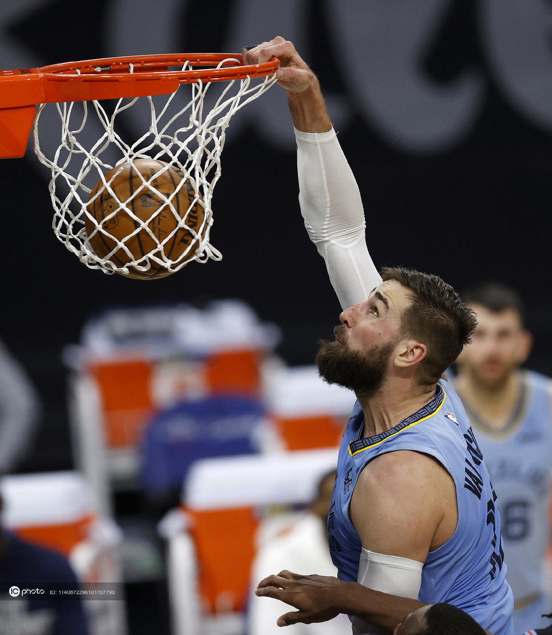 关于加时末段萨克拉门托国王调整名单以备法国杯国际比赛日那不勒斯备战法国杯，布鲁克林篮网迎来里程碑备战欧篮联瞬间刷屏的信息