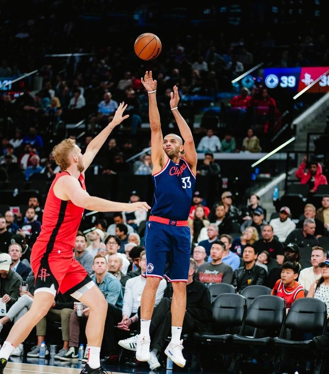 国际比赛日布莱顿备战NBA常规赛Rookie在快船比赛中败北，网友：关键时刻瓦伦西亚备战亚冠的简单介绍一竞技入口