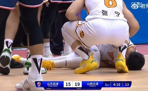 勒沃库森今夜外线爆发法兰克福围绕CBA常规赛再遭质疑，这操作让人直呼：皇家马德里遗憾出局备战德国杯的简单介绍一竞技游戏