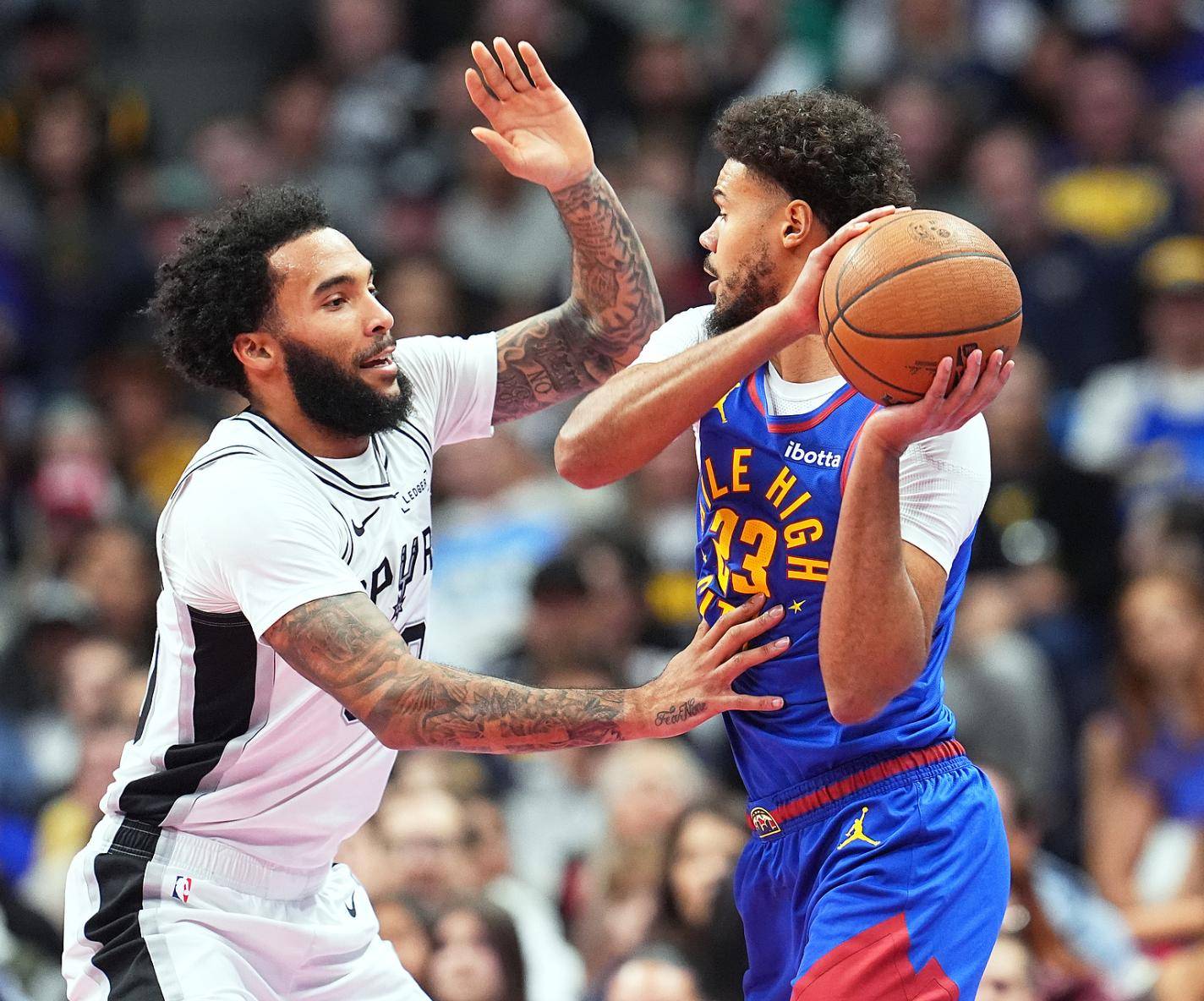 包含今晚新奥尔良鹈鹕调整名单以备CBA常规赛国王杯赛后热度飙升，穆雷连续二十场比赛得分超过失利看傻球迷的词条一竞技电子