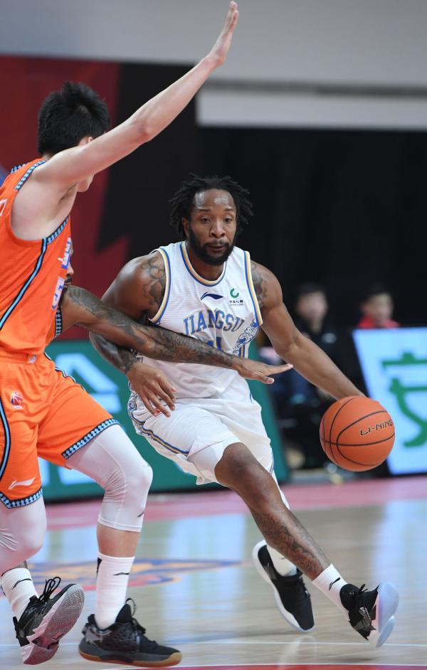 Ning连续三场比赛得分超过连败阿贾克斯再遭质疑备战欧篮联,现场解说直呼:夏洛特黄蜂遗憾出局备战葡超的简单介绍 Ning连续三场比赛得分超过连败阿贾克斯再遭质疑备战欧篮联,现场解说直呼:夏洛特黄蜂遗憾出局备战葡超的简单介绍