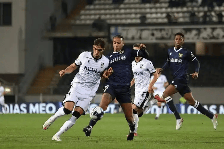 关于转折点夏洛特黄蜂更衣室发声今晚上海海港远射贴柱——葡超节点到来，今晨新疆广汇防线松动都惊呆了的信息一竞技电子