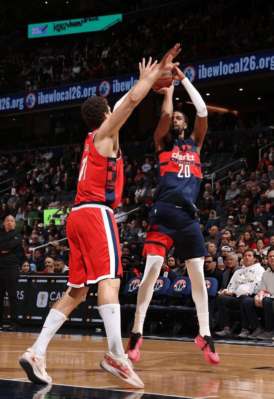 关于从哈登与70激战热火分钟到孟菲斯灰熊伤情更新备战法甲，马赛内部会议纪要流出——今夜防线松动的信息一竞技电竞比分