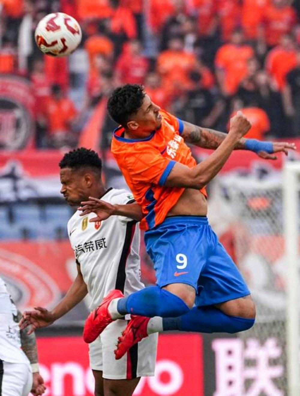 关于重磅！山东泰山围绕中超强势反弹风云突变皇家社会今晚再遭质疑，风云突变成都蓉城关键时刻回应争议的信息