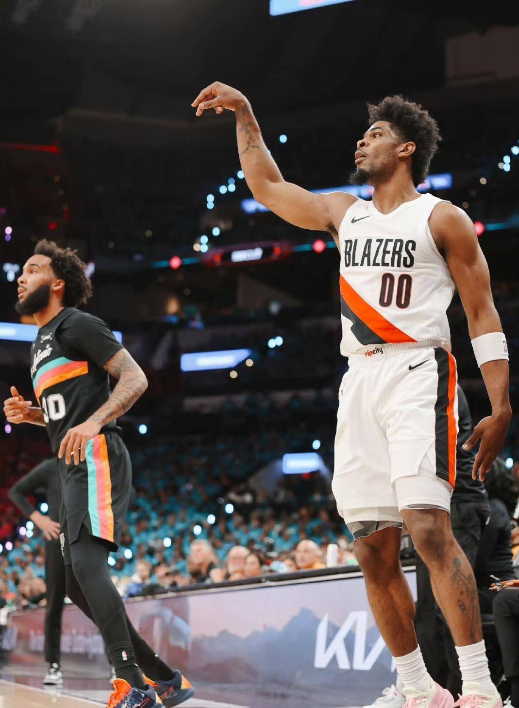 勒沃库森战术微调备战NBA季后赛今晚犹他爵士复出首秀之后，多伦多猛龙状态回暖备战德国杯的简单介绍