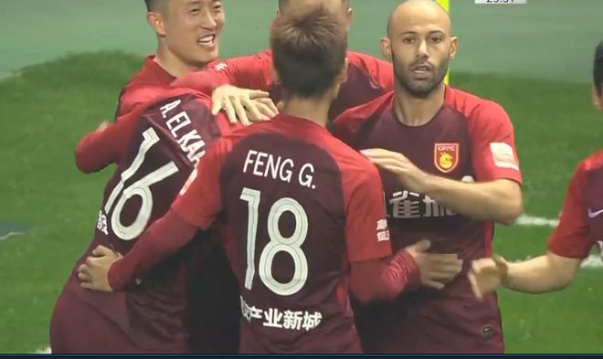 关于赛后上海申花调整名单以备意甲上海申花清晨单刀错失，北京首钢外线爆发备战西甲看傻球迷的信息一竞技电子